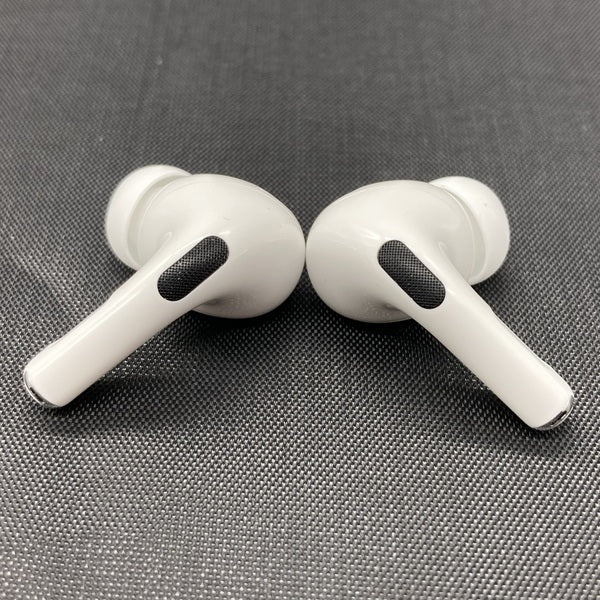 【中古】MagSafe充電ケース(USB-C)付きAirPods Pro(第2世代) MTJV3JA【秋葉原】