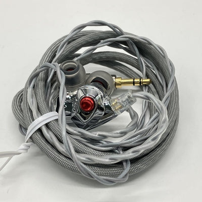 【中古】TITAN S2【秋葉原】