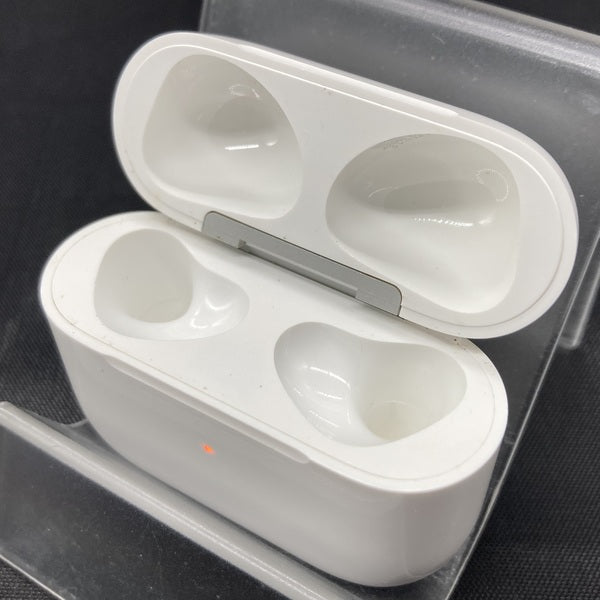 【中古】AirPods 充電ケース (第3世代)【日本橋】