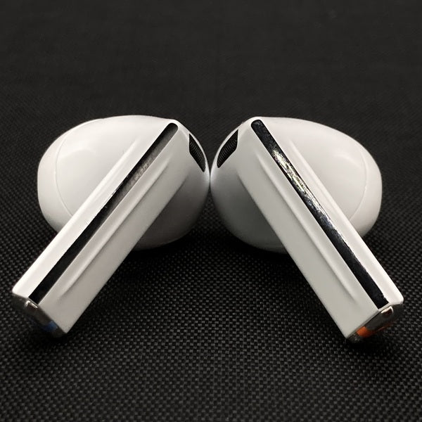 【中古】Galaxy Buds3 ホワイト 【SM-R530NZWAXJP】【秋葉原】