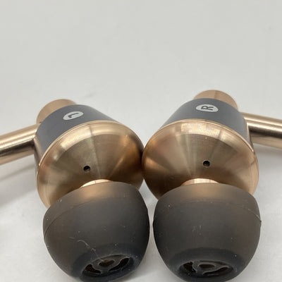 【中古】E1001 Triple-Driver In-Ear Headphones ゴールド【秋葉原】