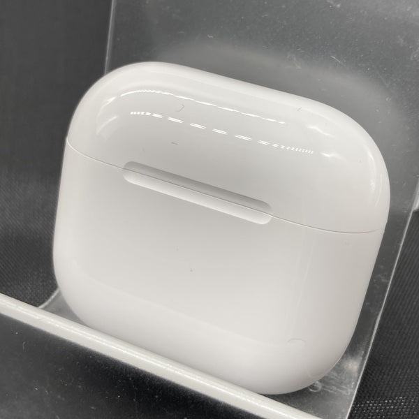 【中古】AirPods 4 MXP93J/A（アクティブノイズキャンセリング搭載）【秋葉原】