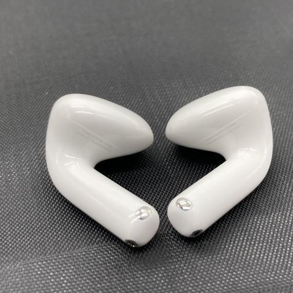 【中古】AirPods 4 MXP93J/A（アクティブノイズキャンセリング搭載）【秋葉原】