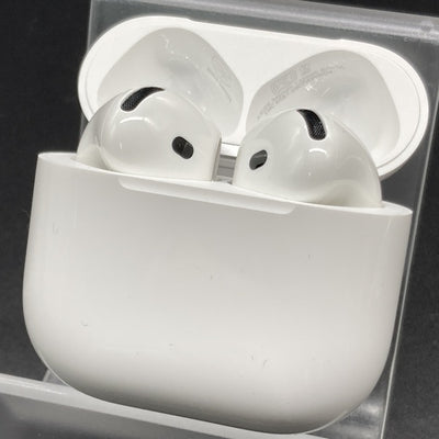 【中古】AirPods 4 MXP93J/A（アクティブノイズキャンセリング搭載）【秋葉原】