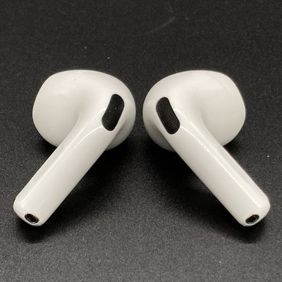 【中古】AirPods 4 MXP93J/A（アクティブノイズキャンセリング搭載）【秋葉原】