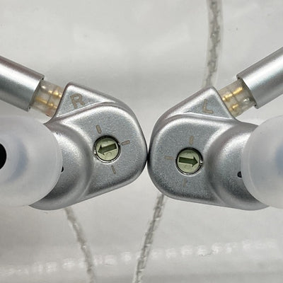 【中古】4U【秋葉原】