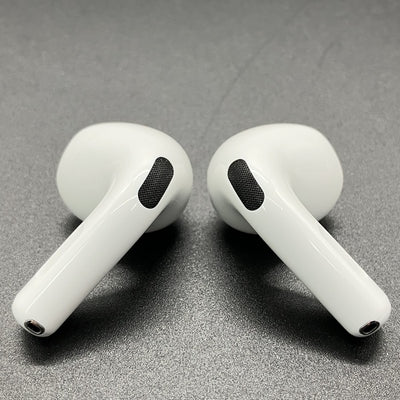 【中古】AirPods 4 MXP93J/A（アクティブノイズキャンセリング搭載）【日本橋】