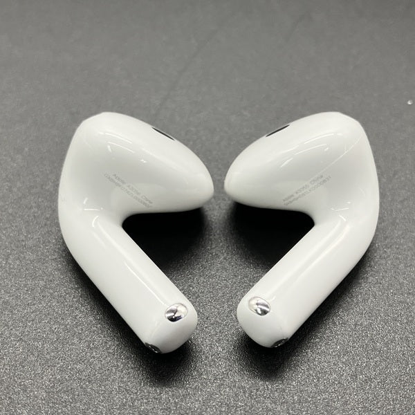 【中古】AirPods 4 MXP93J/A（アクティブノイズキャンセリング搭載）【日本橋】
