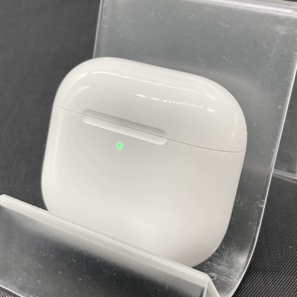 【中古】AirPods 4 MXP93J/A（アクティブノイズキャンセリング搭載）【秋葉原】