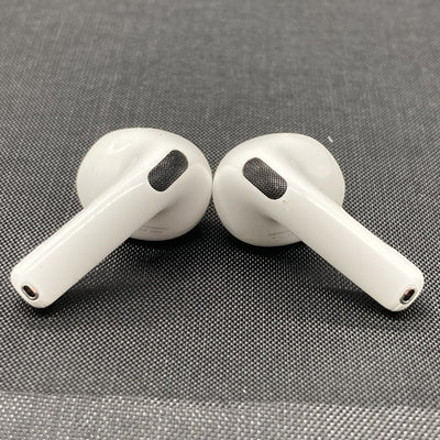 【中古】AirPods 4 MXP93J/A（アクティブノイズキャンセリング搭載）【秋葉原】