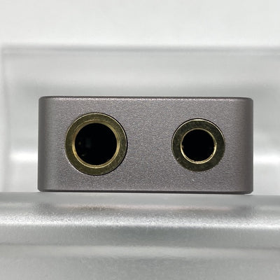 【中古】UA4 チタニウム【秋葉原】