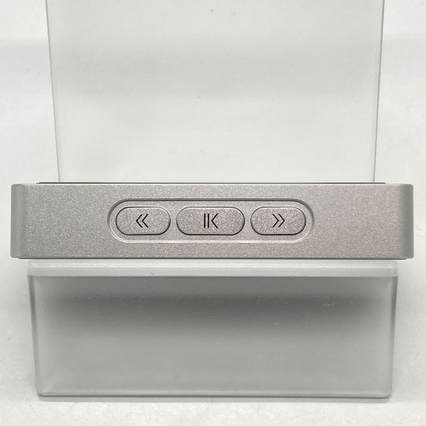 【中古】UA4 シルバー【日本橋】