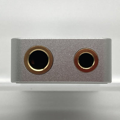 【中古】UA4 シルバー【日本橋】