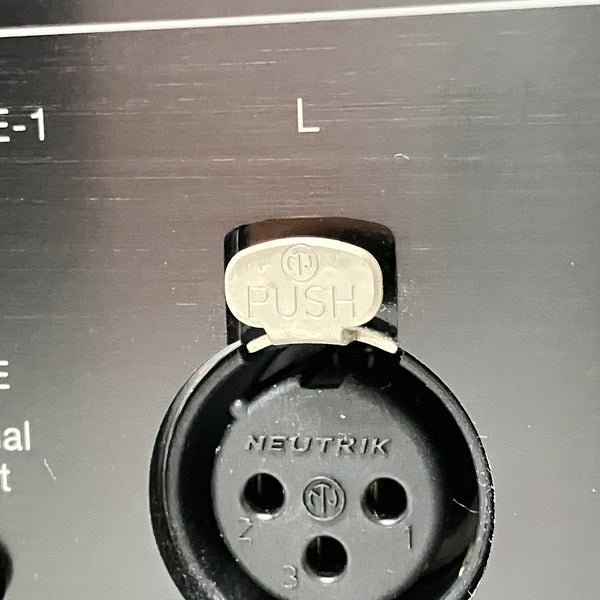 【中古】P-700u【秋葉原】