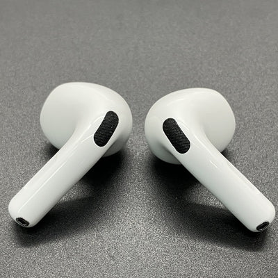 【中古】AirPods 4 MXP93J/A（アクティブノイズキャンセリング搭載）【秋葉原】