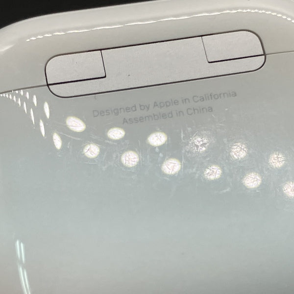 【中古】AirPods 4 MXP93J/A（アクティブノイズキャンセリング搭載）【秋葉原】