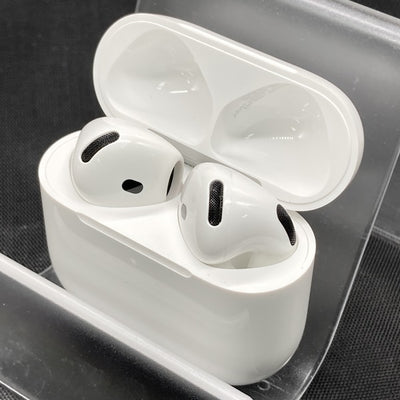 【中古】AirPods 4 MXP93J/A（アクティブノイズキャンセリング搭載）【秋葉原】