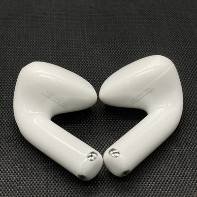 【中古】AirPods 4 MXP93J/A（アクティブノイズキャンセリング搭載）【秋葉原】