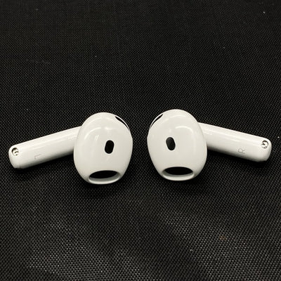 【中古】AirPods 4 MXP93J/A（アクティブノイズキャンセリング搭載）【秋葉原】