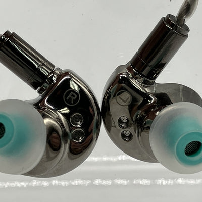 【中古】HAYABUSA ULTRA チタニウムグレイ【秋葉原】