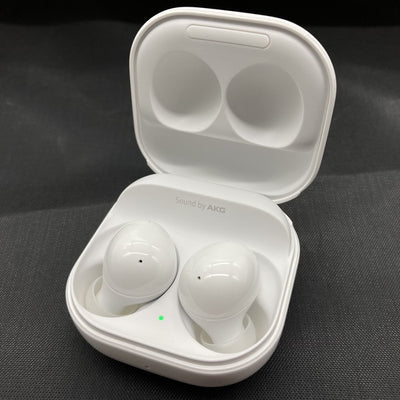 【中古】Galaxy Buds2 White 【SM-R177NZWAXJP】【秋葉原】