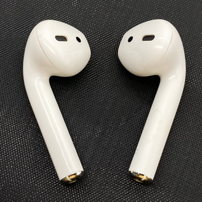 【中古】AirPods with Charging Case MV7N2J/A【日本橋】