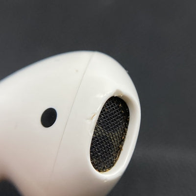 【中古】AirPods with Charging Case MV7N2J/A【日本橋】