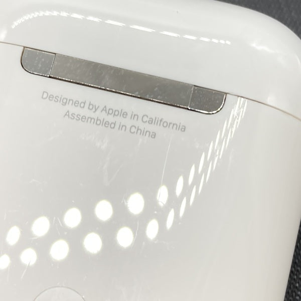 【中古】AirPods with Charging Case MV7N2J/A【日本橋】