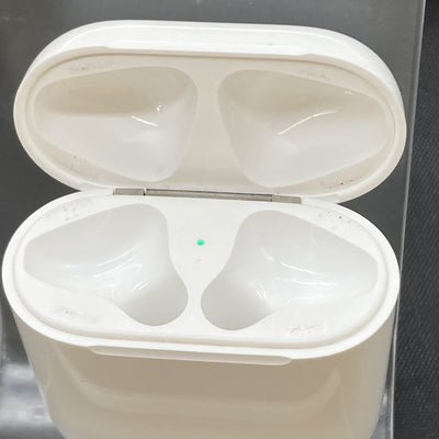 【中古】AirPods with Charging Case MV7N2J/A【日本橋】