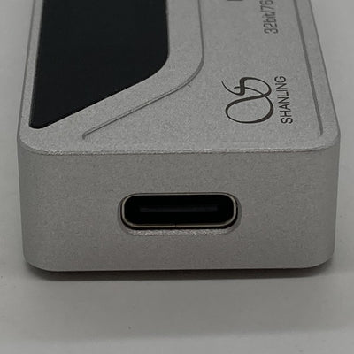 【中古】UA4 シルバー【秋葉原】