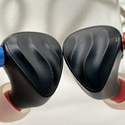 【中古】FH3 Black 【FIO-IEM-FH3-B】【秋葉原】