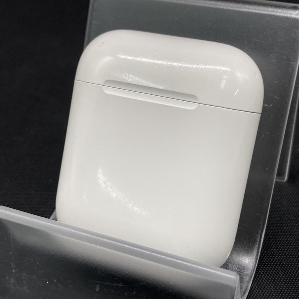 【中古】AirPods with Charging Case MV7N2J/A【秋葉原】
