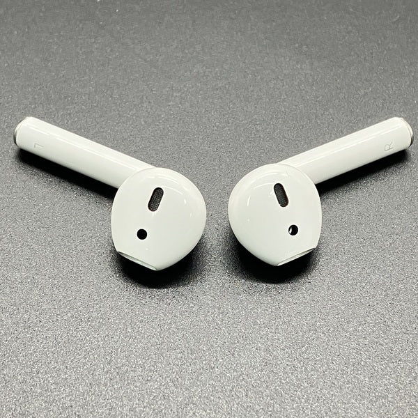 【中古】AirPods with Charging Case MV7N2J/A【秋葉原】