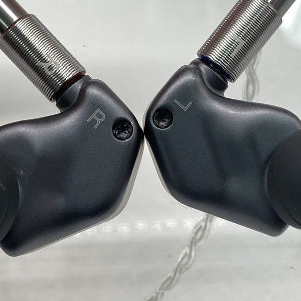 【中古】AK ZERO2 【IRV-AK-ZERO2】【秋葉原】