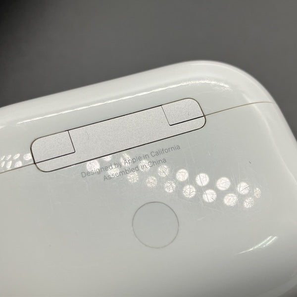 【中古】MagSafe充電ケース(USB-C)付きAirPods Pro(第2世代) MTJV3JA【名古屋】