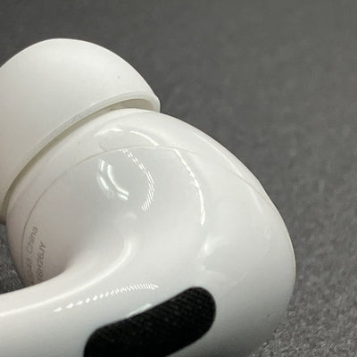 【中古】MagSafe充電ケース(USB-C)付きAirPods Pro(第2世代) MTJV3JA【名古屋】