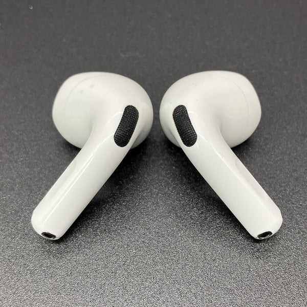 【中古】AirPods 4 MXP93J/A（アクティブノイズキャンセリング搭載）【秋葉原】