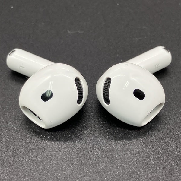【中古】AirPods 4 MXP93J/A（アクティブノイズキャンセリング搭載）【秋葉原】