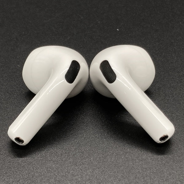 【中古】AirPods 4 MXP93J/A（アクティブノイズキャンセリング搭載）【秋葉原】