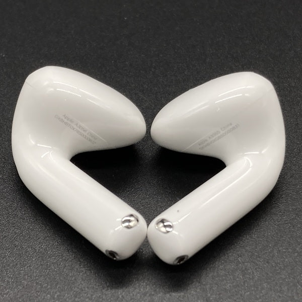 【中古】AirPods 4 MXP93J/A（アクティブノイズキャンセリング搭載）【秋葉原】