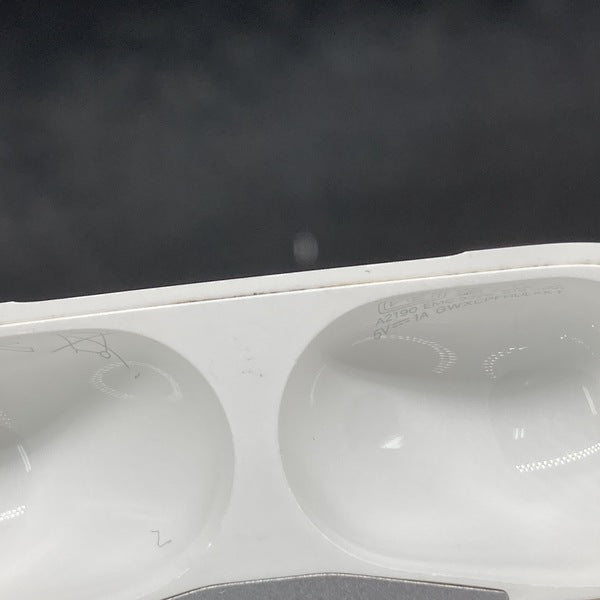 【中古】AirPods Pro 充電ケース【日本橋】