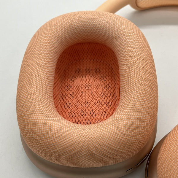 Apple AirPods Max 第2世代(Type-c） オレンジ 美品 Apple 【中古】AirPods Max(USB-C) MWW73ZA/ オレンジ【秋葉原