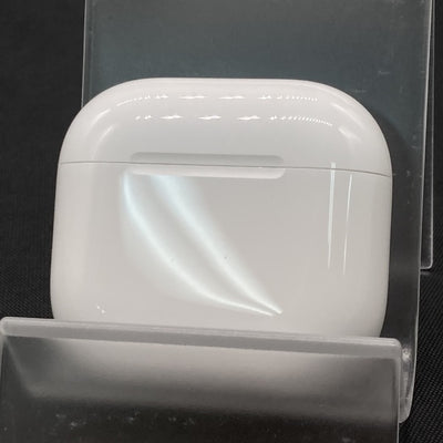 【中古】AirPods 4 MXP93J/A（アクティブノイズキャンセリング搭載）【秋葉原】