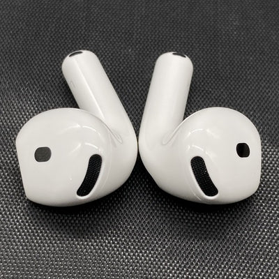 【中古】AirPods 4 MXP93J/A（アクティブノイズキャンセリング搭載）【秋葉原】