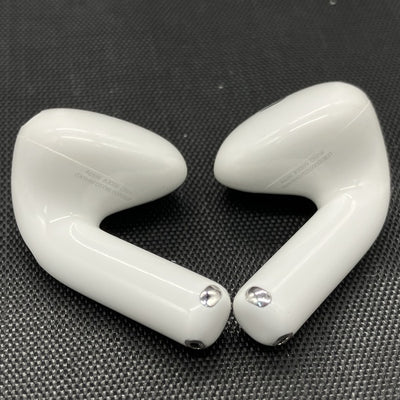 【中古】AirPods 4 MXP93J/A（アクティブノイズキャンセリング搭載）【秋葉原】