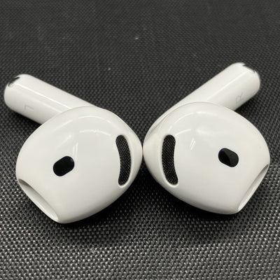 【中古】AirPods 4 MXP93J/A（アクティブノイズキャンセリング搭載）【秋葉原】