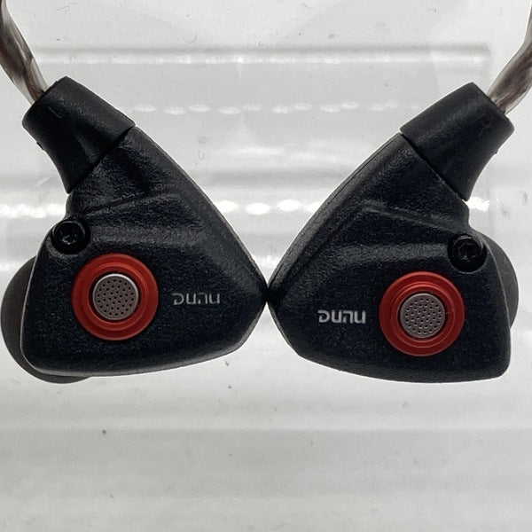 【中古】TITAN S ブラック【秋葉原】