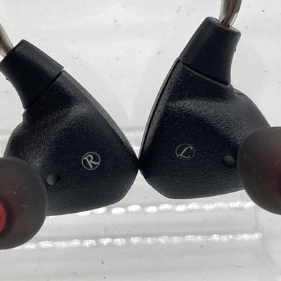 【中古】TITAN S ブラック【秋葉原】