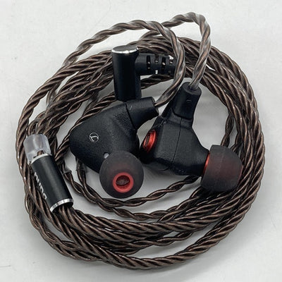【中古】TITAN S ブラック【秋葉原】