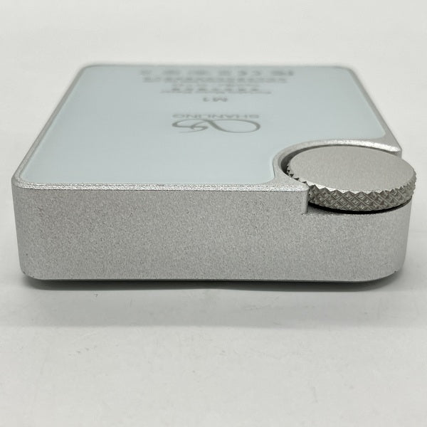 【中古】M1 ホワイト【秋葉原】